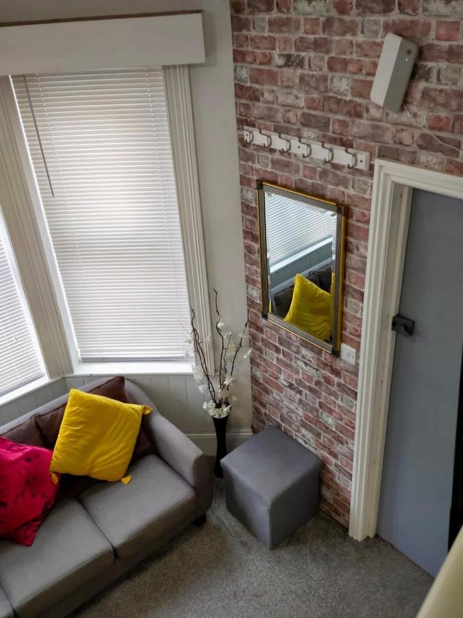דירות בורנמות' Cute & Cosy Loft-Style Studio Close To Beach מראה חיצוני תמונה